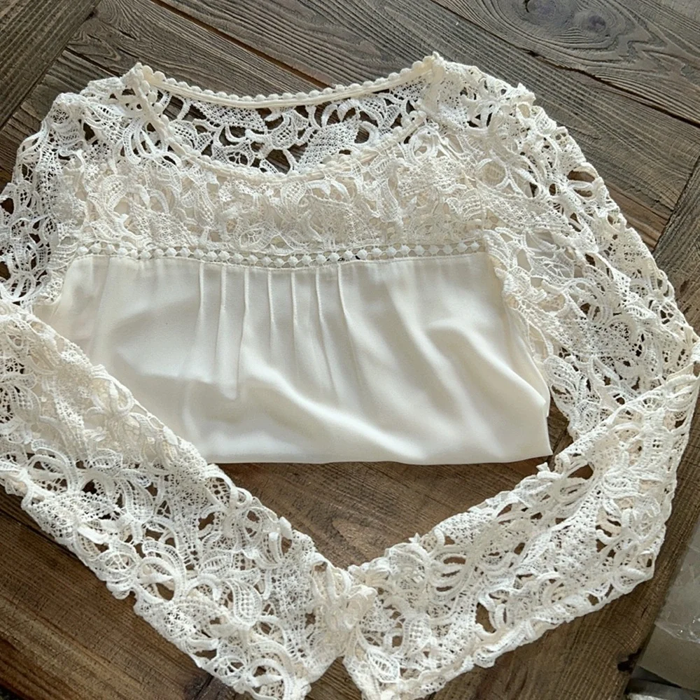 Women’s blouse - Picture 2 of 5